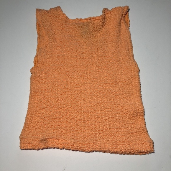 textured tank top - Picture 3 of 4